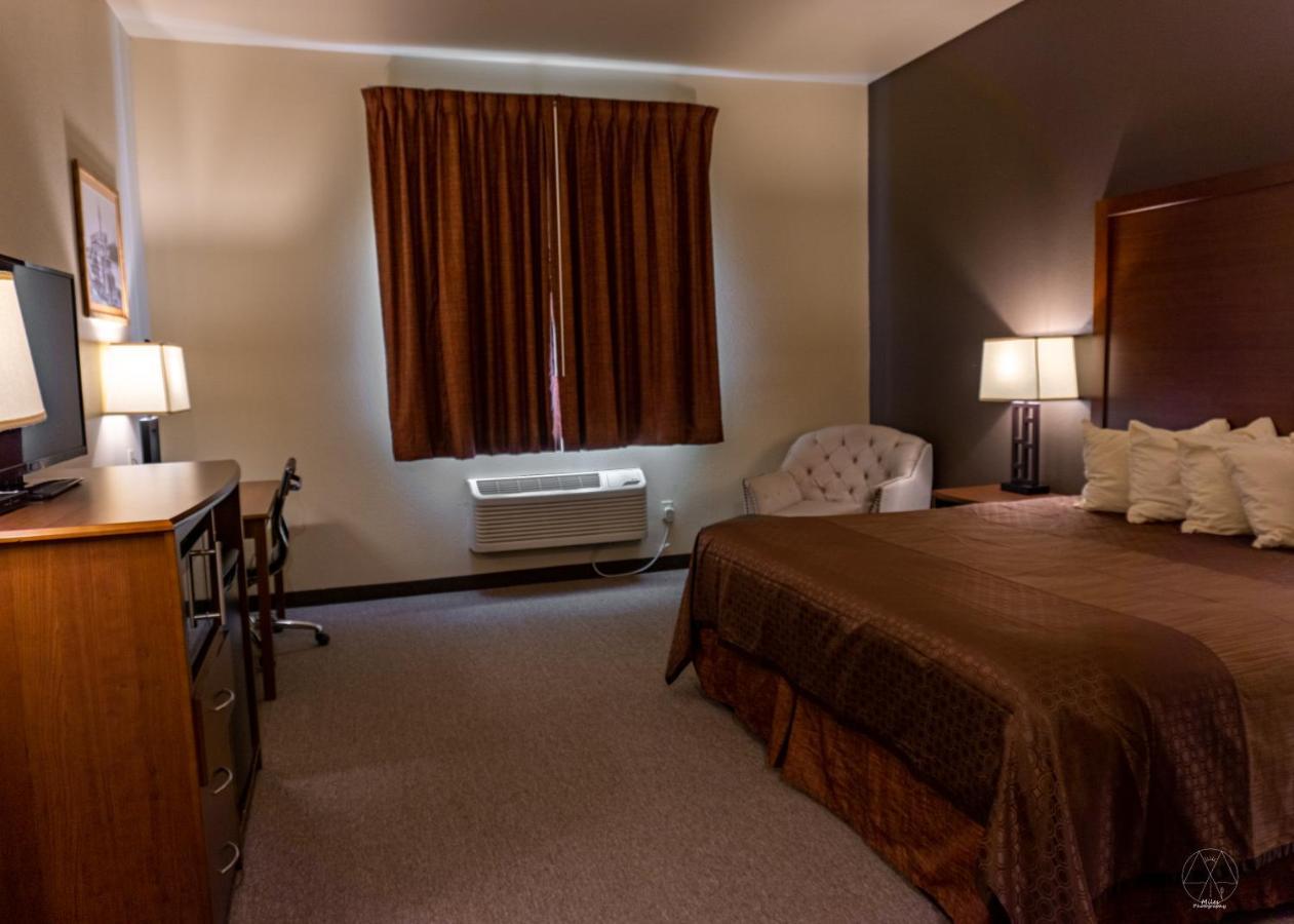Newcastle Lodge & Convention Center エクステリア 写真