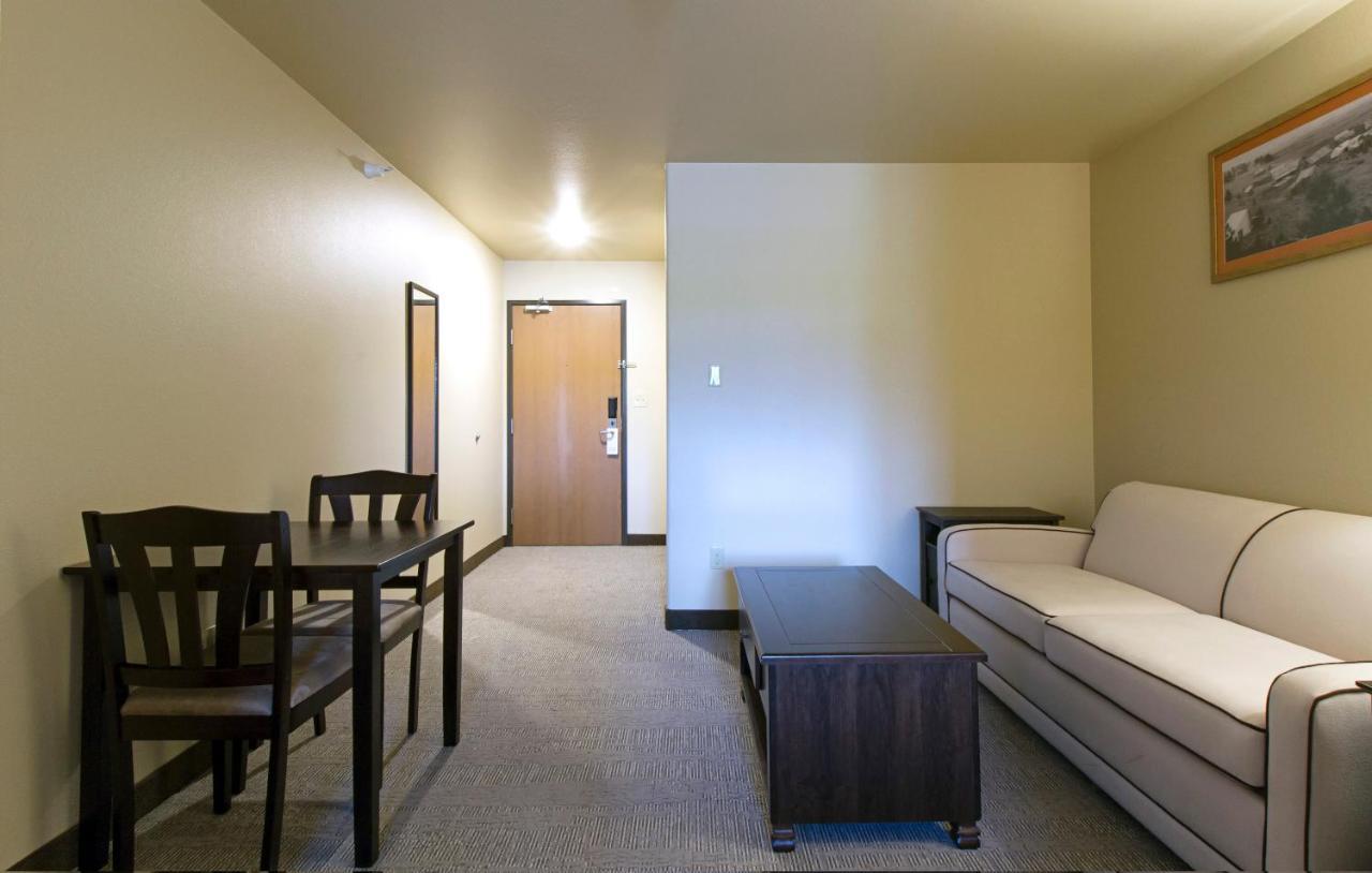 Newcastle Lodge & Convention Center エクステリア 写真